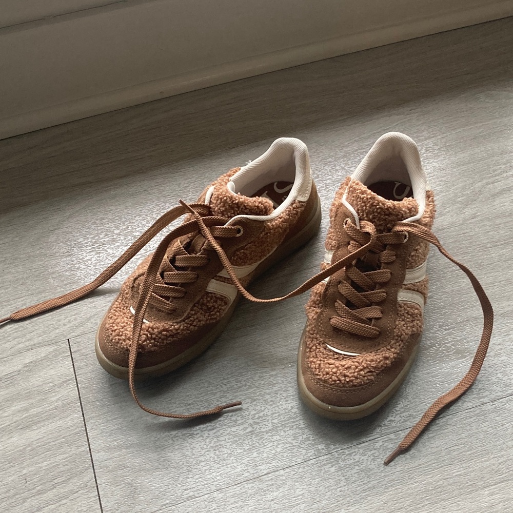 Stradivarius Brown Shearling Sneakers